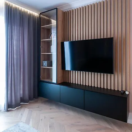 Komfortowy Apartament W Centrum Miasta. Apartment
