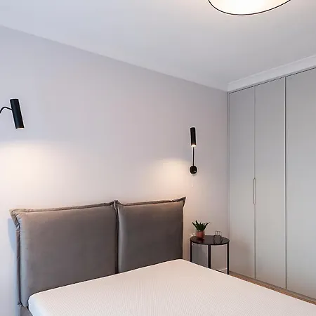 アパート Komfortowy Apartament W Centrum Miasta. ヴロツワフ